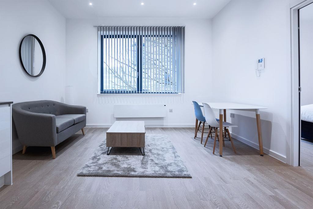 1-2 Riverbank Way, Brentford, Tw8 9re